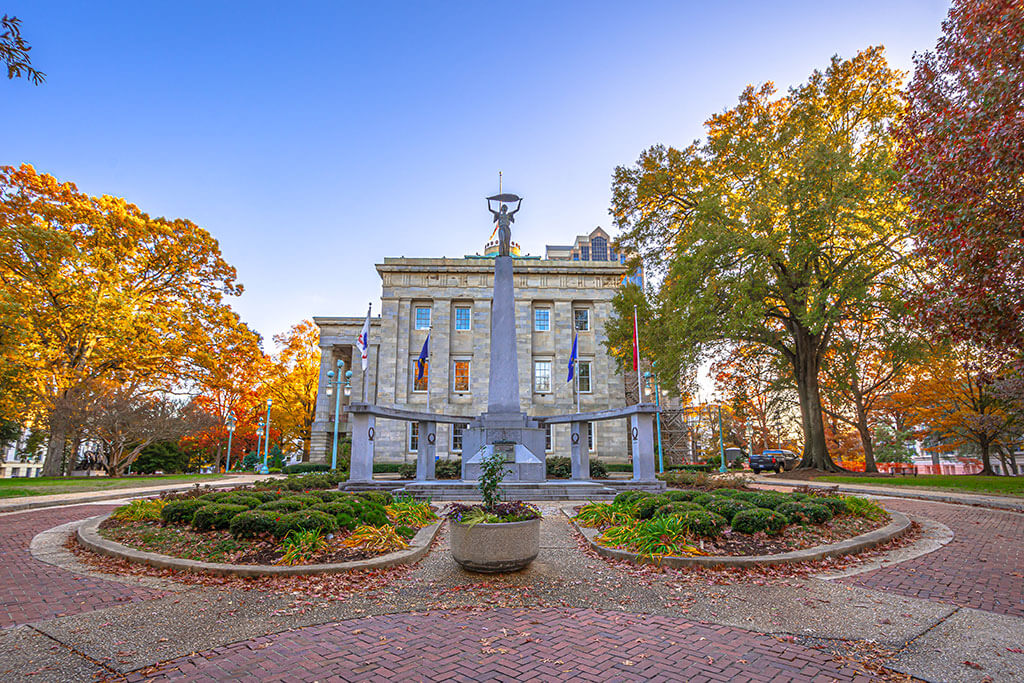 Historical Landmarks To Reminisce In Laurinburg, NC With Your Old Loved Ones